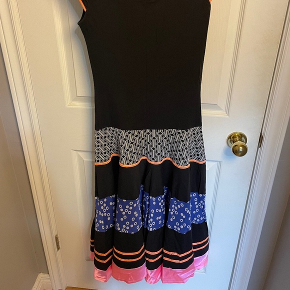 Who’s That Girl - Dress - Picture 6 of 6